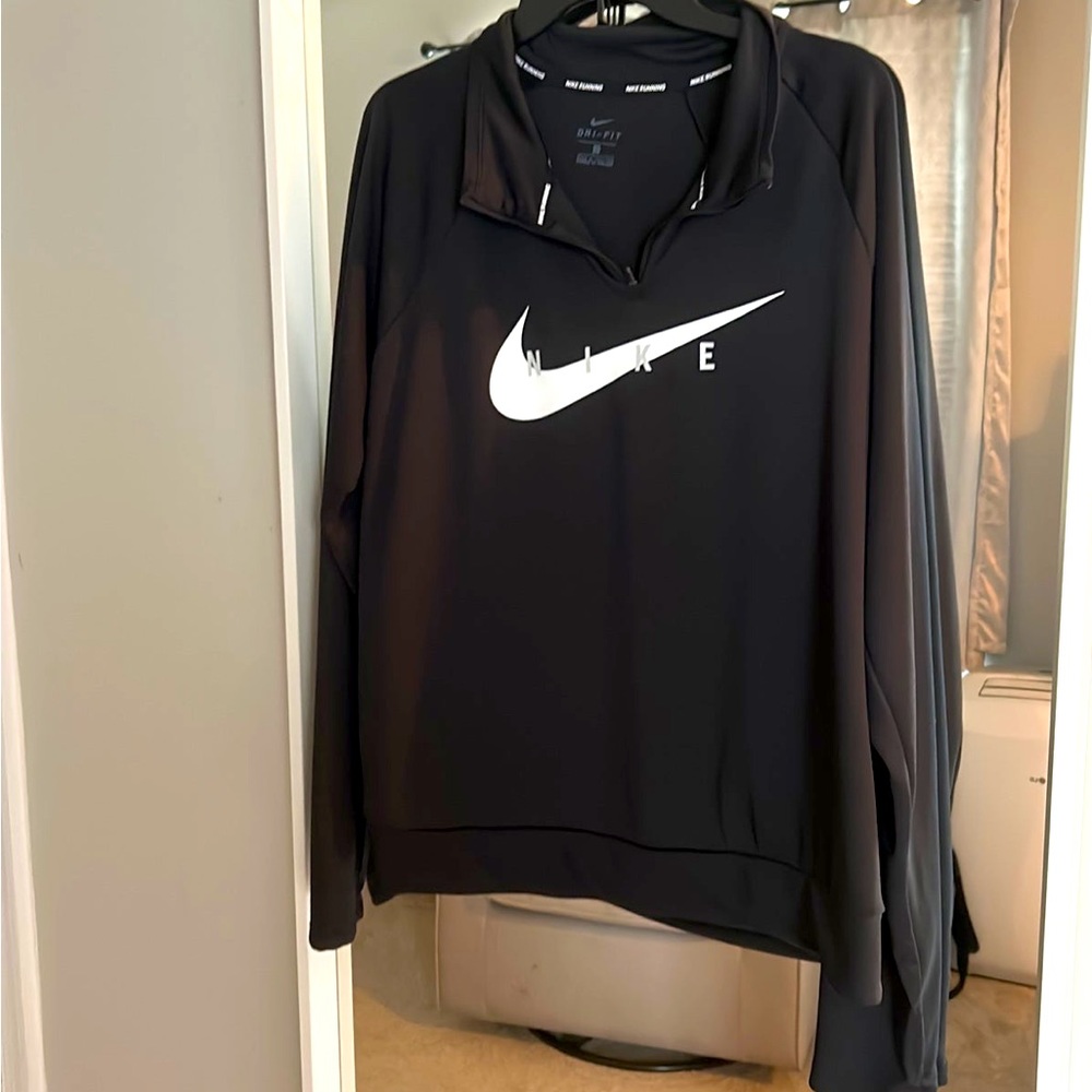 Nike Dri Fit Women’s Pullover